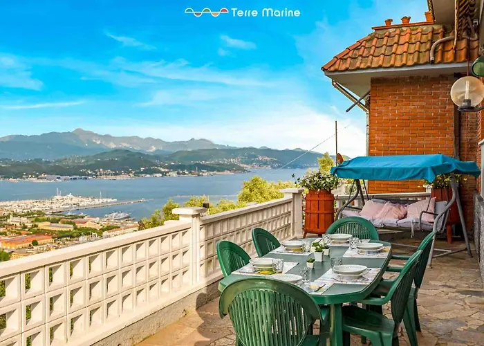 Apartment La Perla Sul Golfo, Terre Marine *