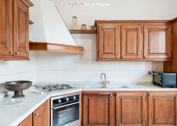 La Perla Sul Golfo, Terre Marine *