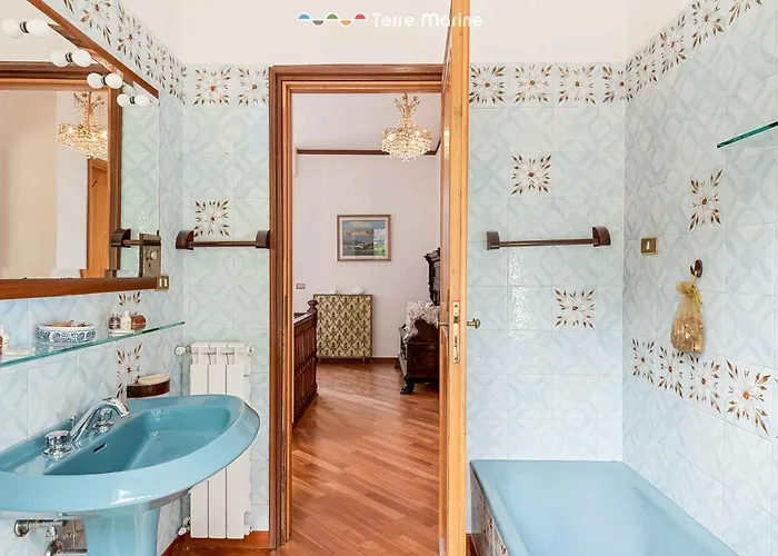 La Perla Sul Golfo, Terre Marine